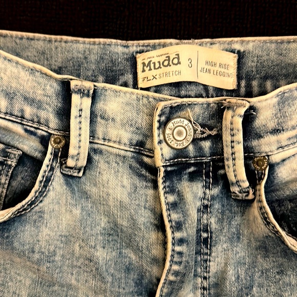 Acid-washed High-rise Jeans - Picture 2 of 3